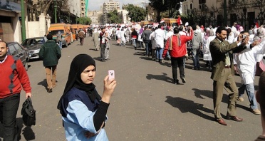 egypt-cellphone.jpg